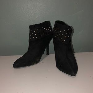 Comfortable high heel booties. 2” 1/2’